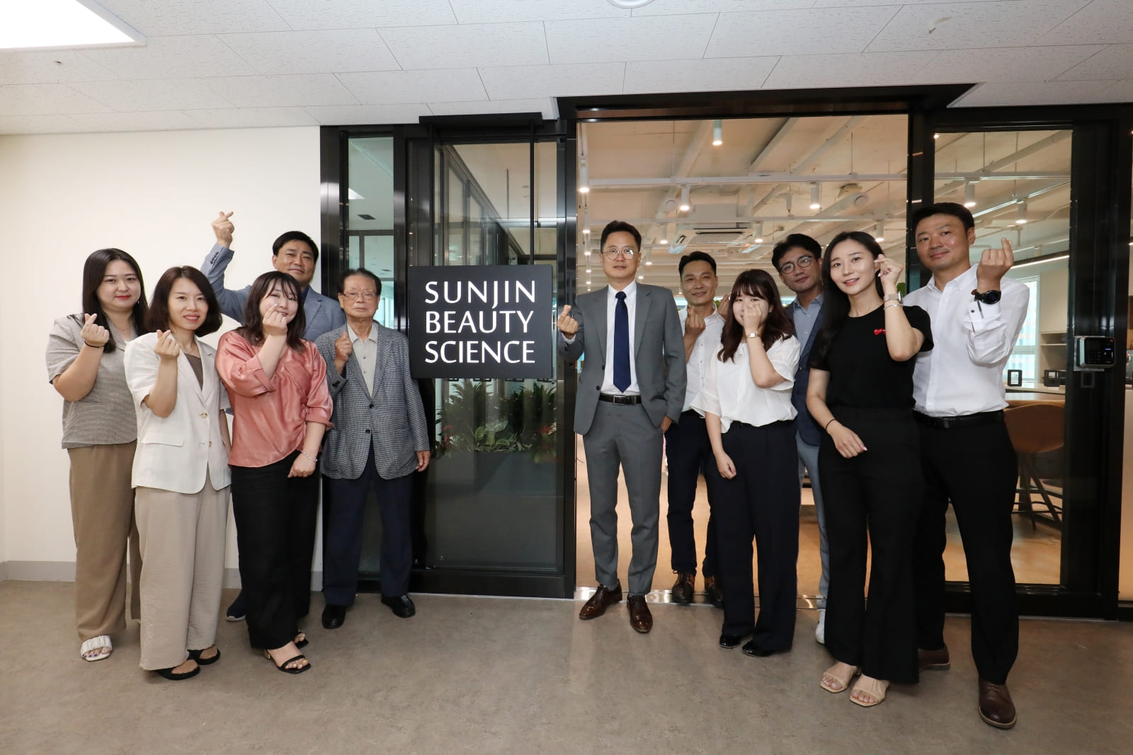 본사이전 기념 현판식