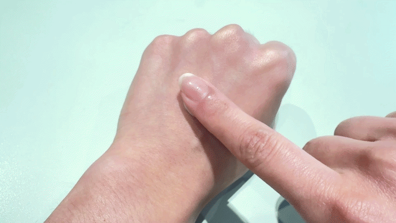 실리콘 없이 구현한 압도적 글로우, 밤(Balm)의 영양과 크림의 흡수력을 한 번에 - 'Meltie' 처방 공개